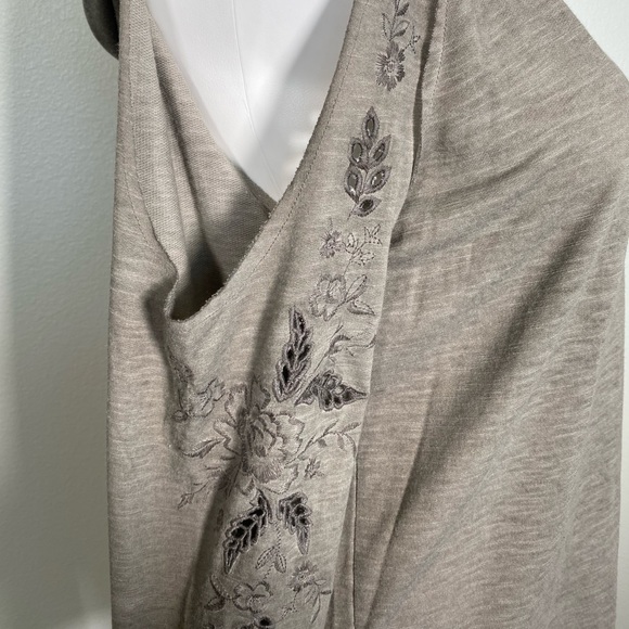 Knox Rose Floral embroidered Cut Out Cold Shoulder Hooded Sweatshirt Taupe XXL - Picture 6 of 9